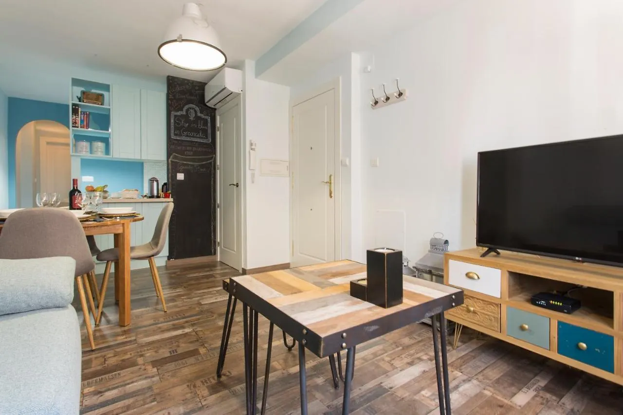 Sky Is Blue In Granada Private Parking Included Apartment